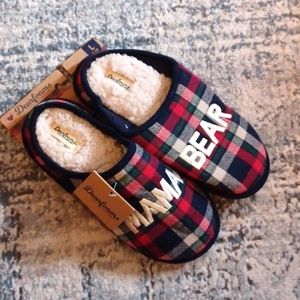 NWT- Dearfoams - Mama Bear Slippers